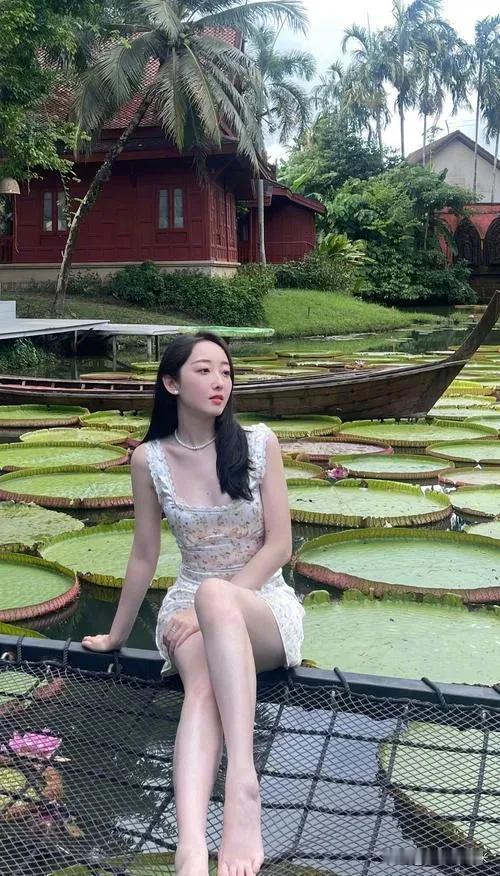 蒋梦婕这是什么神仙颜值？美的无可挑剔。