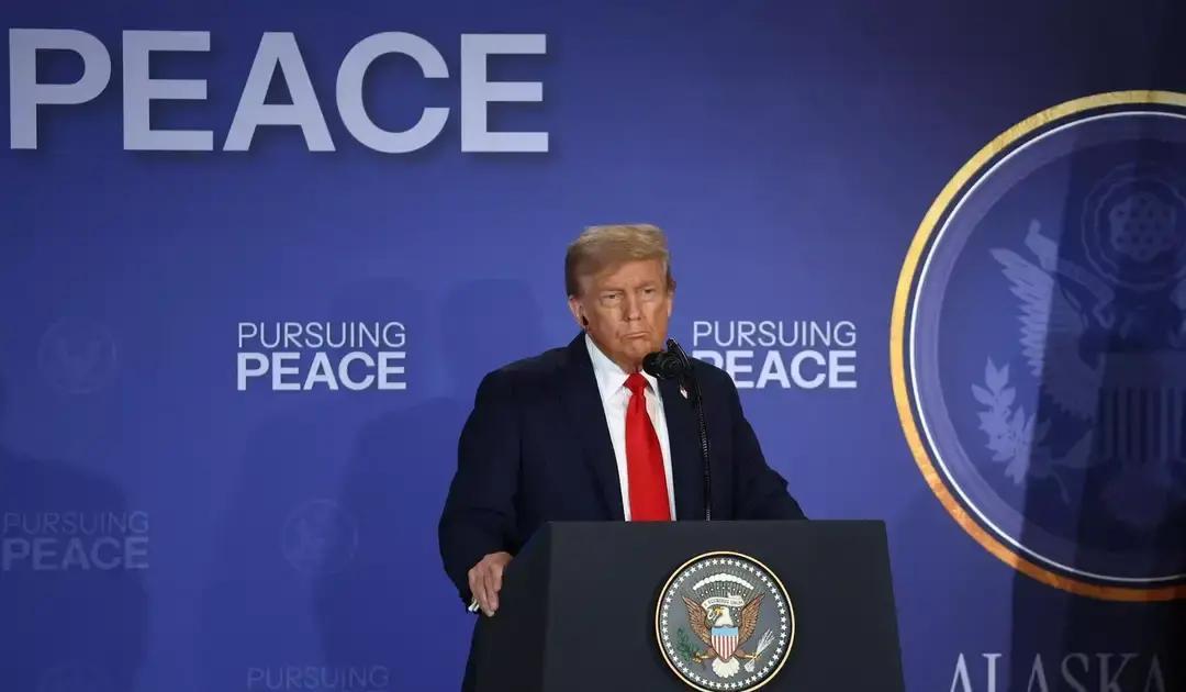 快讯！快讯！
 
特朗普突然宣布了。称美国必须结束乌克兰冲突。
 
当地时间11