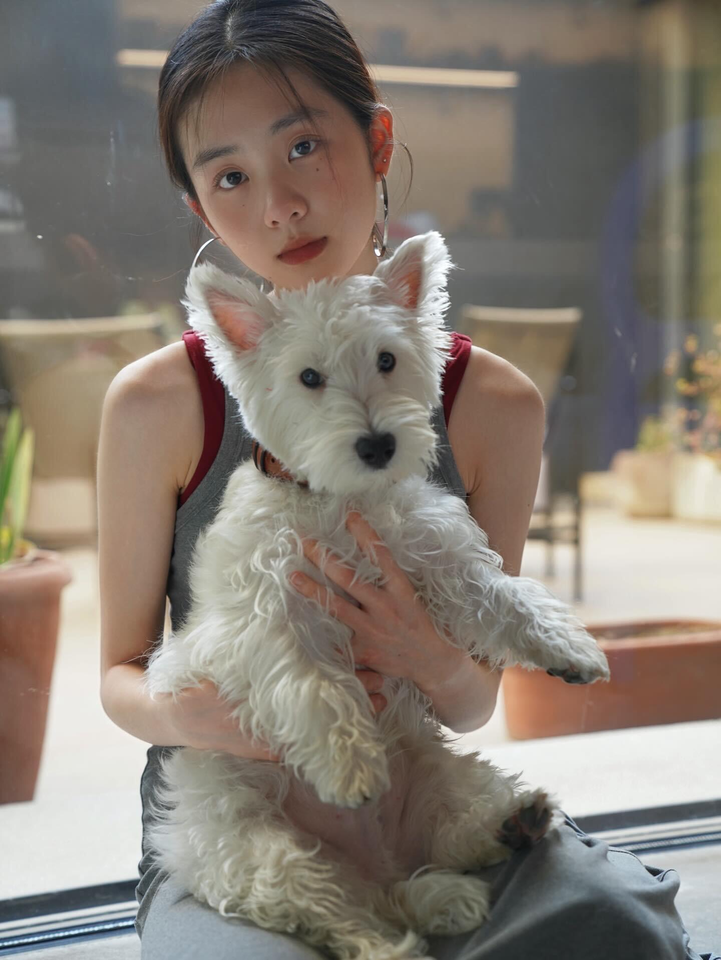 黄忆慈（黄多多）更新好美的小女孩 