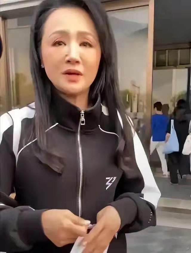 51岁曹颖在节目中自曝患胃癌！坦言最放心不下儿子：“如果我不在了，谁能像我这么爱