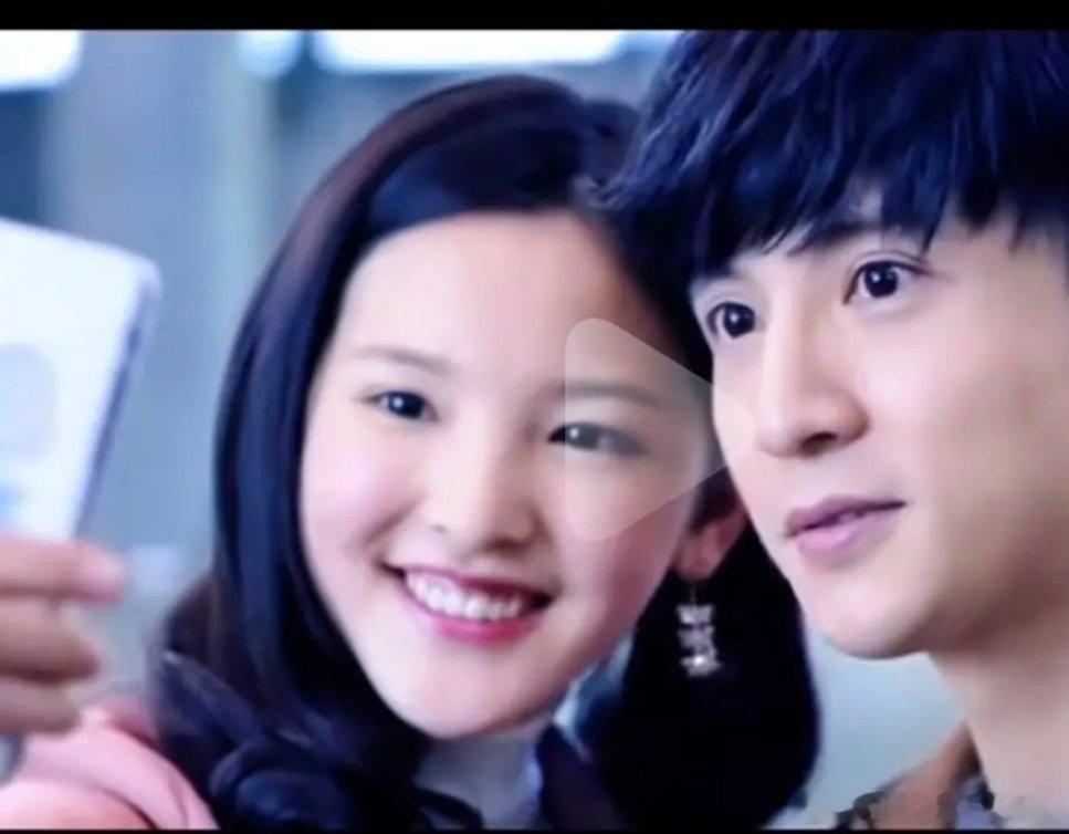 别告诉我这是章若楠，这不是不像，这真的是俩人吧！ ​​​