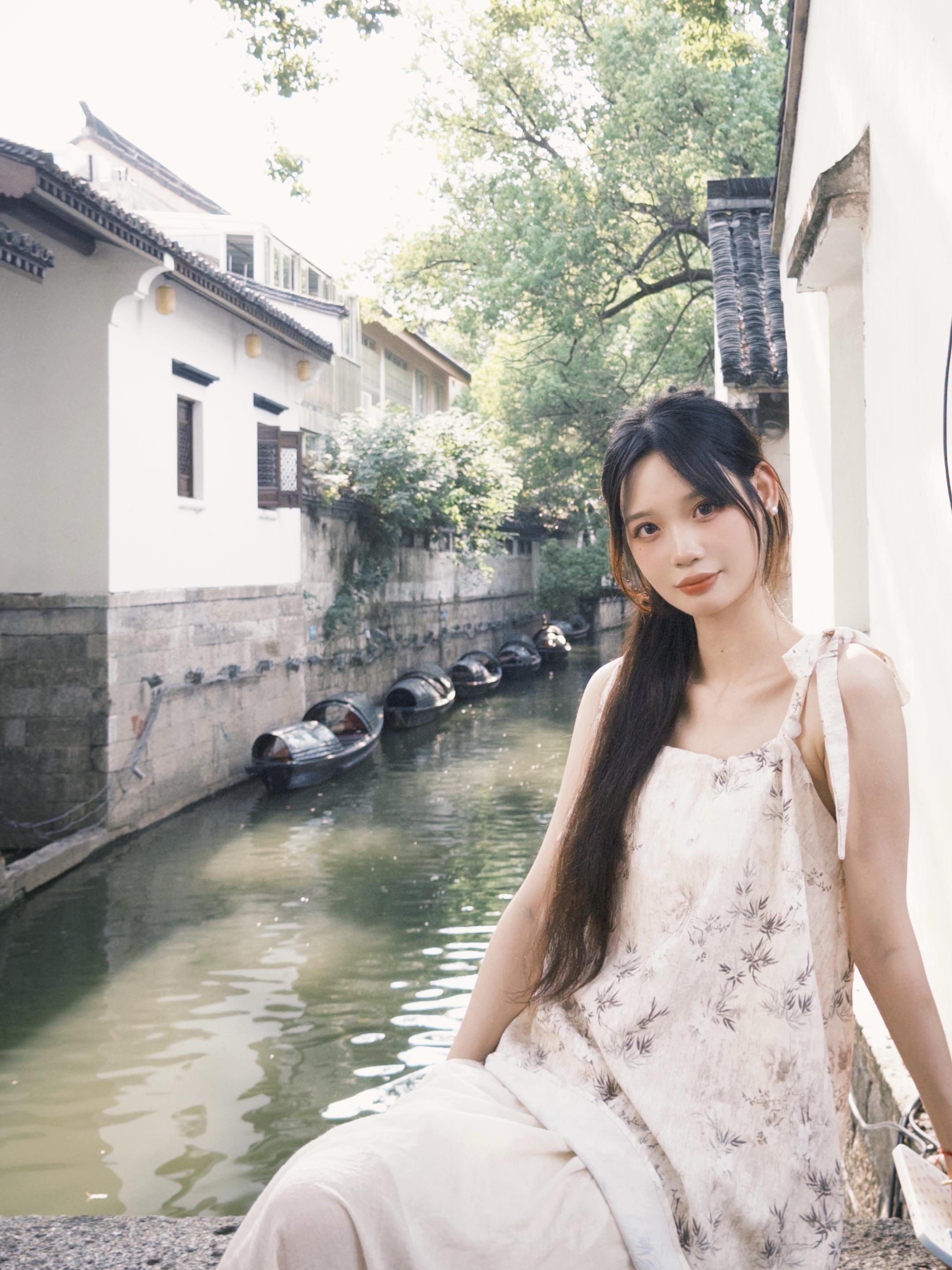 我常常感叹人与人之间的关系如枯叶般易碎