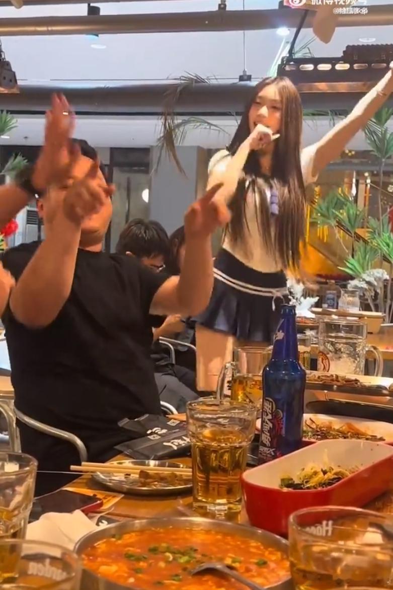 感谢提供的线索我朋友机票已订 ​​​