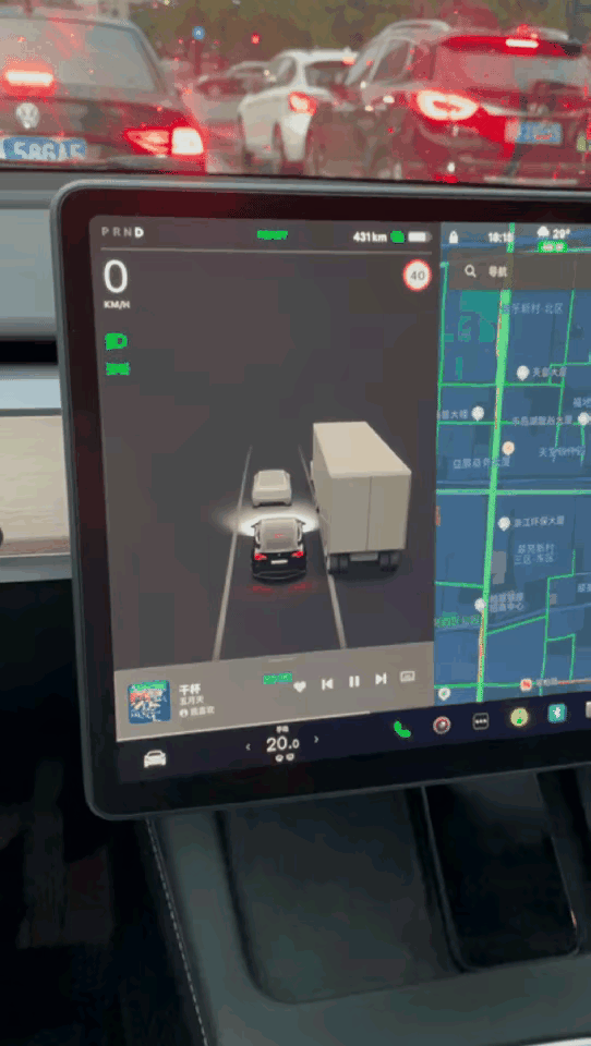 快递小哥：我有那么壮吗？