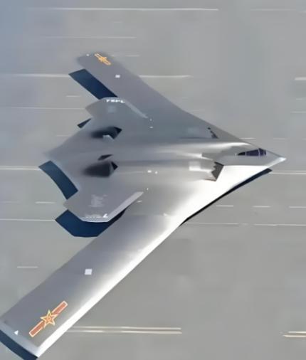 王炸级消息！外媒披露，中国研制的新一代远程战略轰炸机H-20，已进入地面滑跑测试