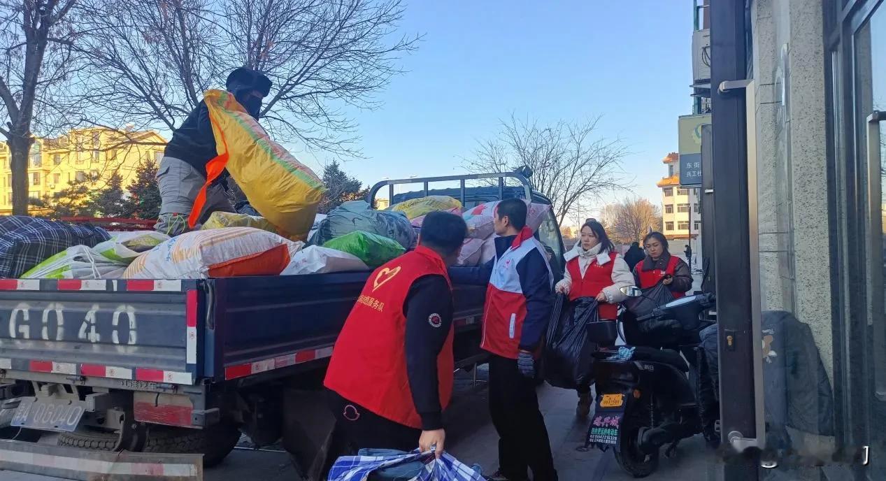 沈阳辽中：4000斤爱心物资第九次捐赠大凉山

学雷锋，志愿行，献爱心，传温情。