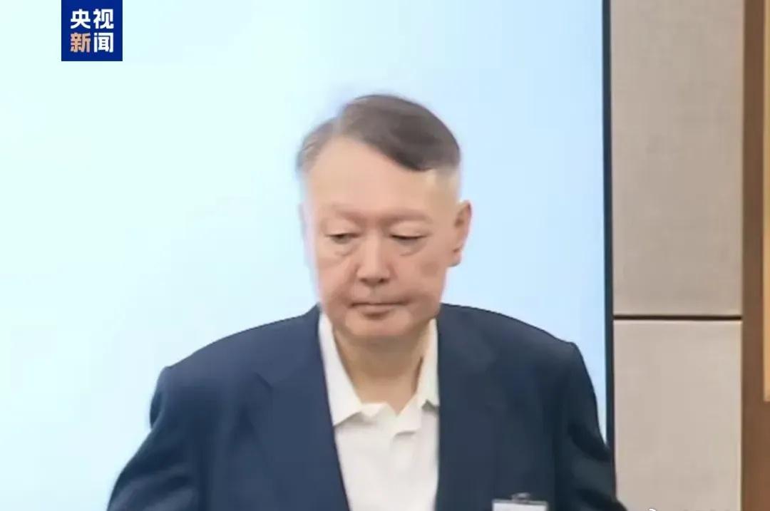 【尹锡悦在看守所内收6.5亿韩元巨款】尹锡悦收巨额代管金引质疑新华社消息，韩国法