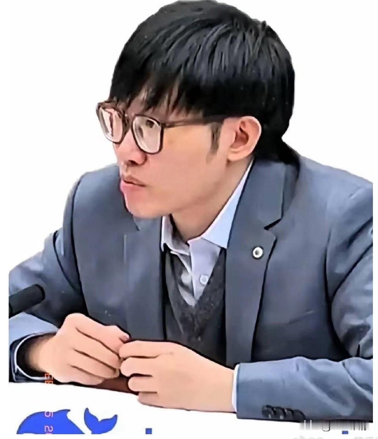 DeepSeek首轮融资，梁文锋自掏200亿，这笔资金根源离不开A股广大普通投资