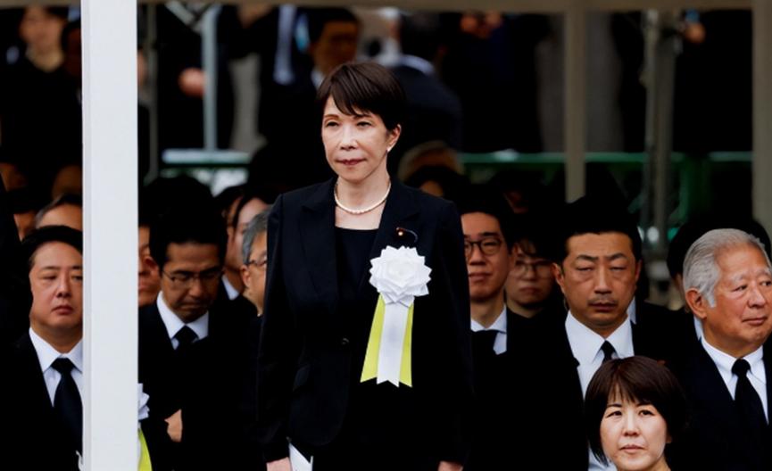 81年前的今天日本投降签字，81年后的今天自民党高层集体跑去“拜鬼”！
高市早苗