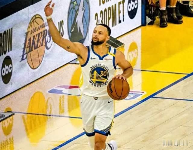 NBA重磅签约落地！库里选择降薪2000万，签下2年1.16亿续约合同