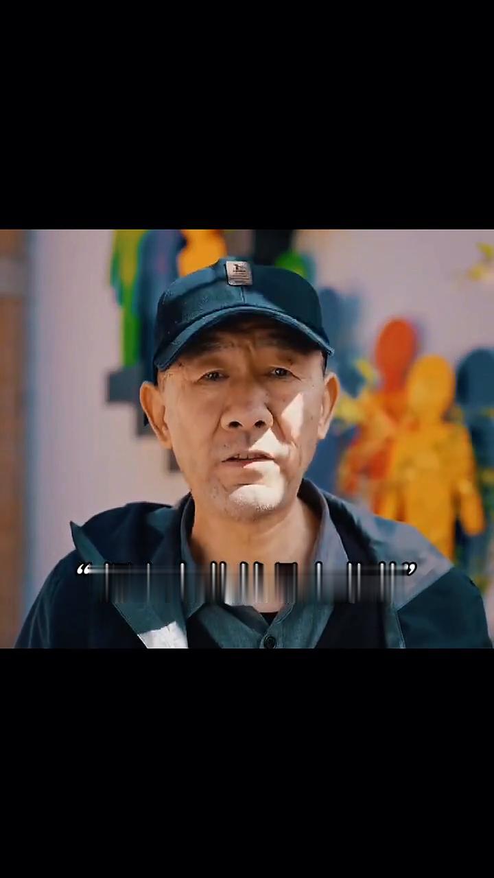 一根稻草扔在街上就是垃圾，捆上白菜就是白菜价，捆上大闸蟹就是大闸蟹价。稻草本身不