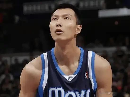 2012年的今天，易建联生涯最后一次在NBA正赛登场

5月4日消息，NBA官方