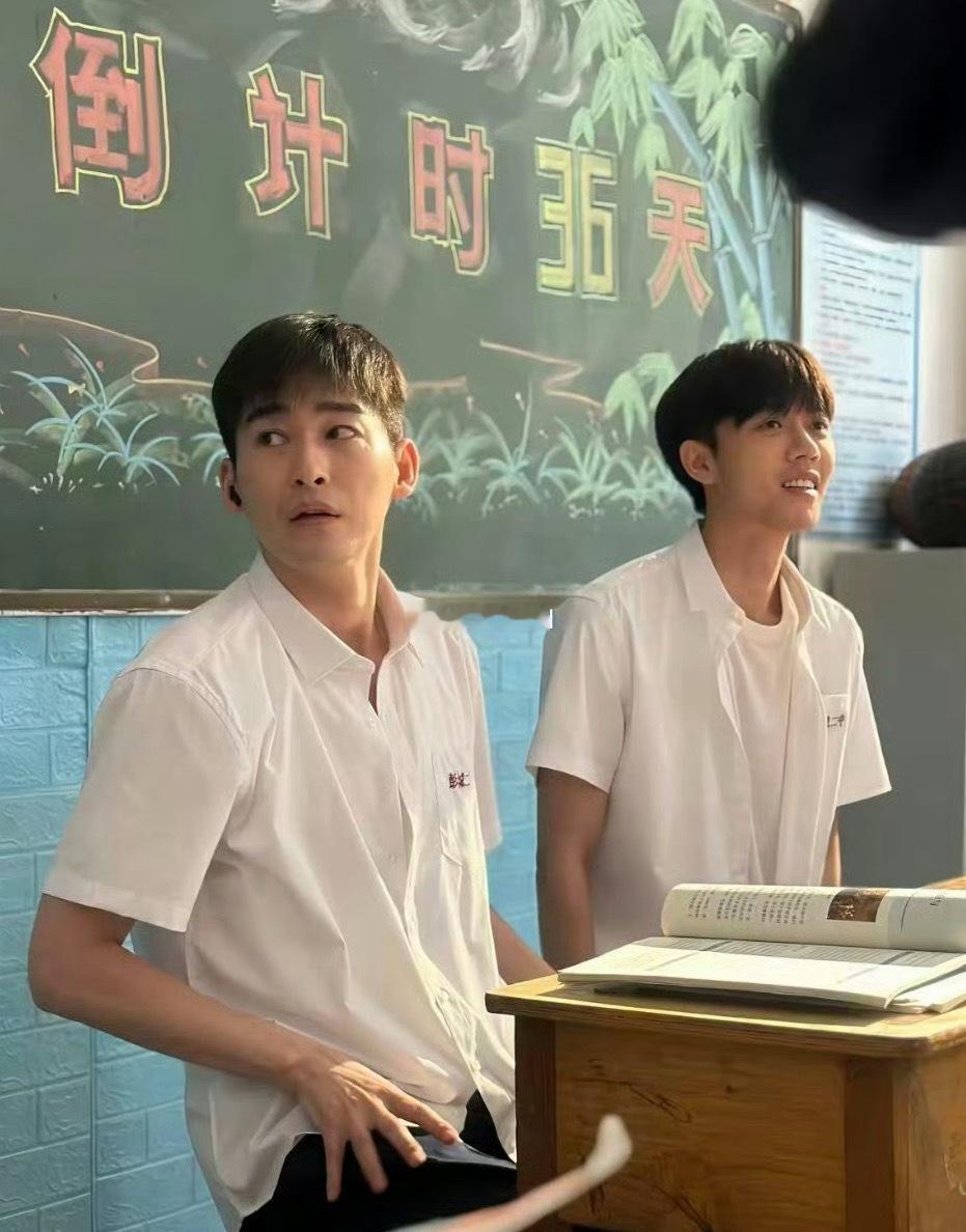 现在还演高中生是不是有点过分了 ​​​