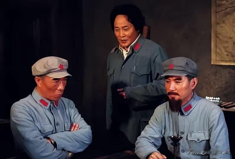 集体智慧是从哪里来的？
​       历史是人民群众创造的，这一论断无人置疑。