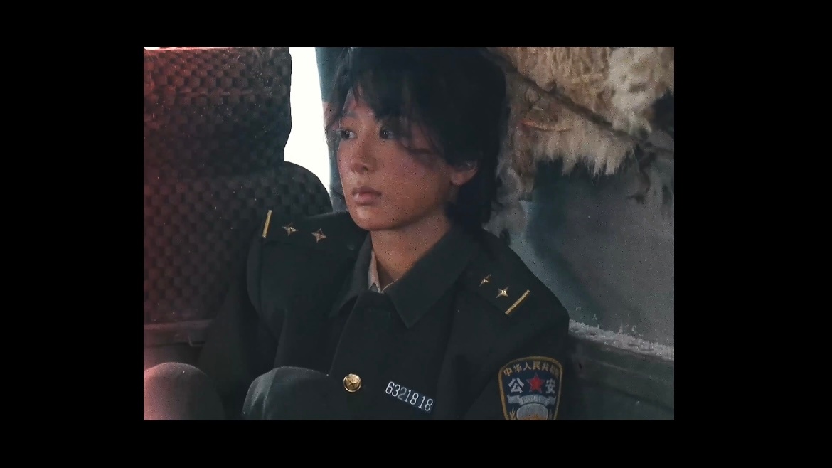 看到一条评论相册里这第一张照片记不清是不是花絮了，我记得剧里白菊没有这个样子过，