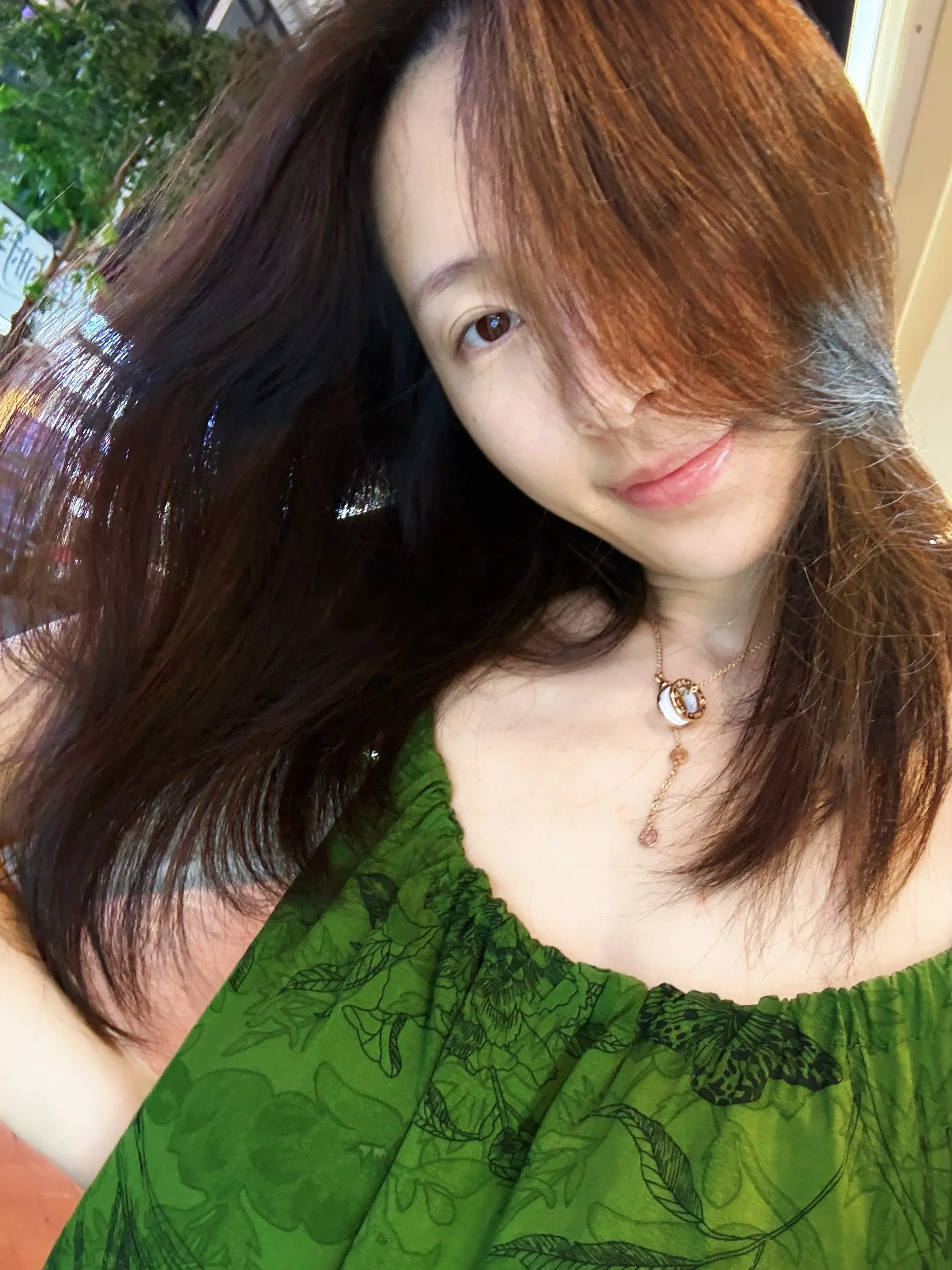 近照分享 夏季绿色穿搭 拍照技巧 美女日常