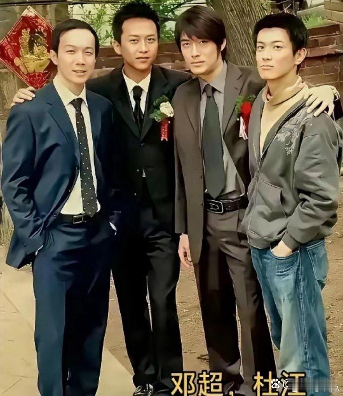 感觉这些明星都好土啊，也不帅，我要是背后资本强大，我也可以成为顶流明星。 
