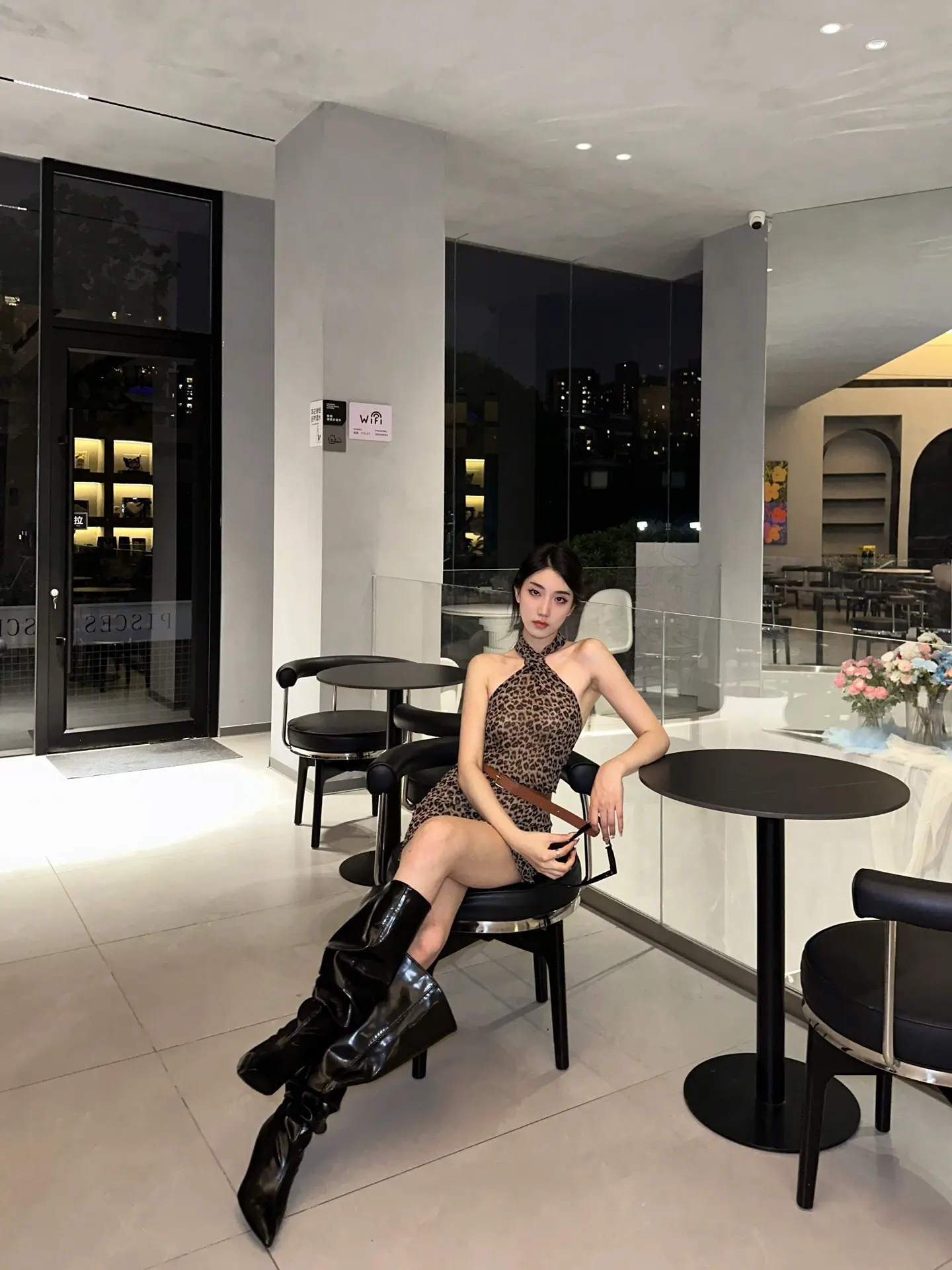 豹纹辣妹