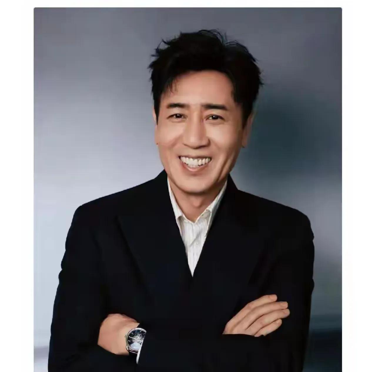 演员于和伟说：“我女儿今年17岁，平时根本不怎么理我。

以前总觉得女儿还小，这