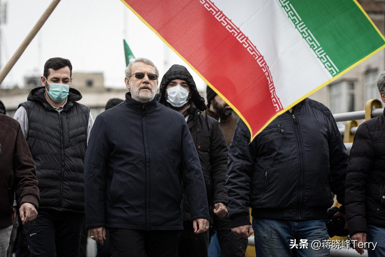 美国防长赫格塞斯说，“伊朗官员正躲在暗处”。 

今天，佩泽希奇扬总统、国安会秘