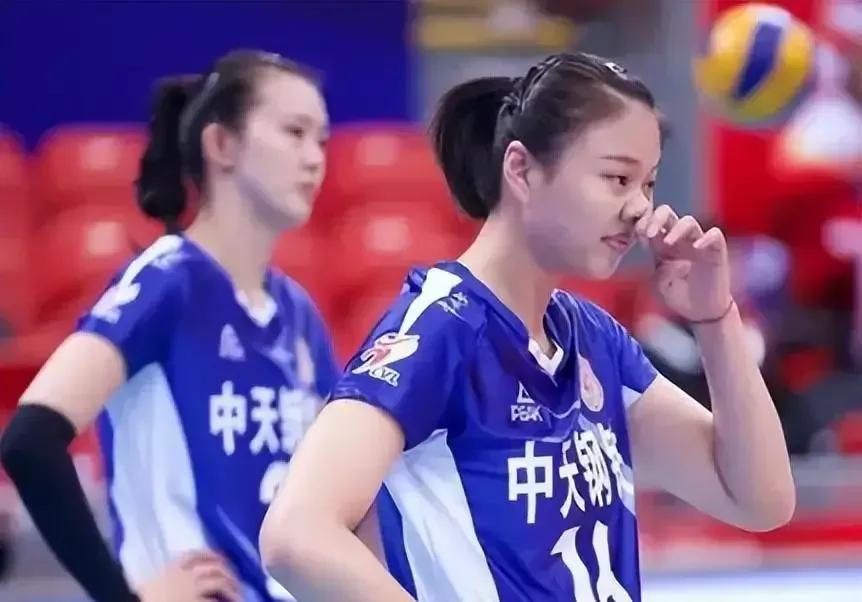 女排联赛最佳阵容：（前五名都有入选）
最佳主攻：李盈莹、仲慧
最佳副攻：袁心玥、