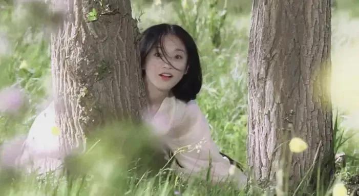 周迅现身乌镇戏剧节了，
老的很真实，
美的很自然
还像小姑娘那般可爱动人
不修图