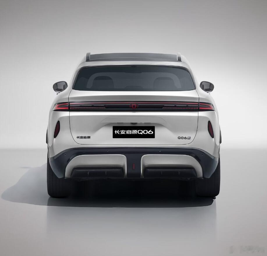 工信部上曝光了这台车，长安启源Q06，个人觉得它就是启源A06的“SUV版”，你
