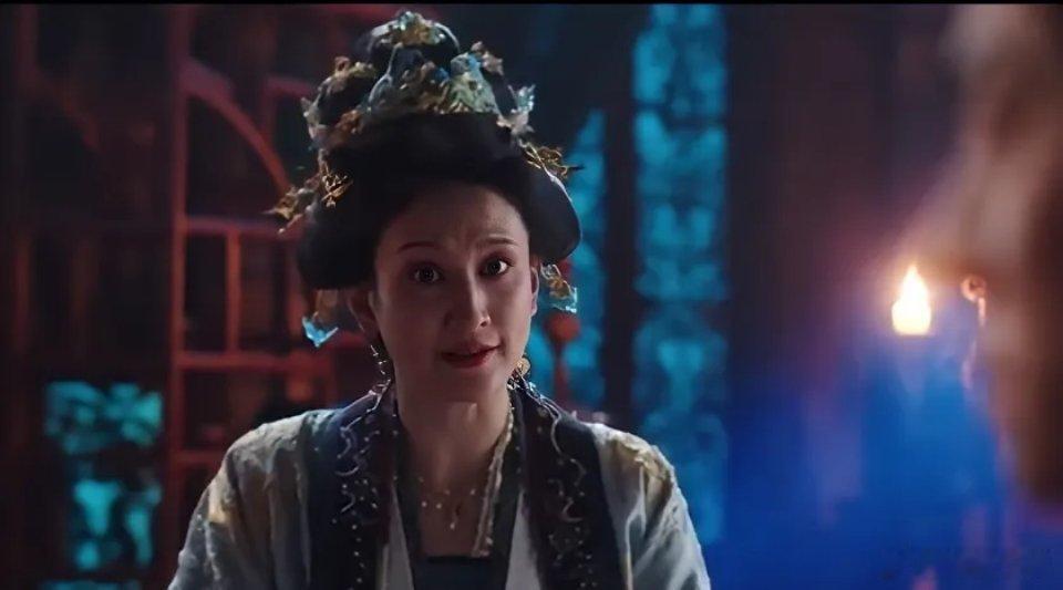 朝雪录：坤宁宫的烛火摇曳，映着皇后赵淑华那波澜不惊却暗藏锋芒的面容。她静静地看着