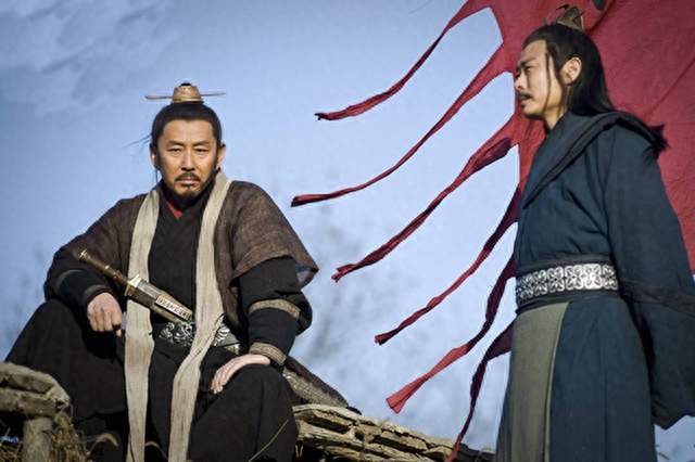 打江山、坐金銮、睡女人、抢财产、防造反：一个王朝的闭环五步曲