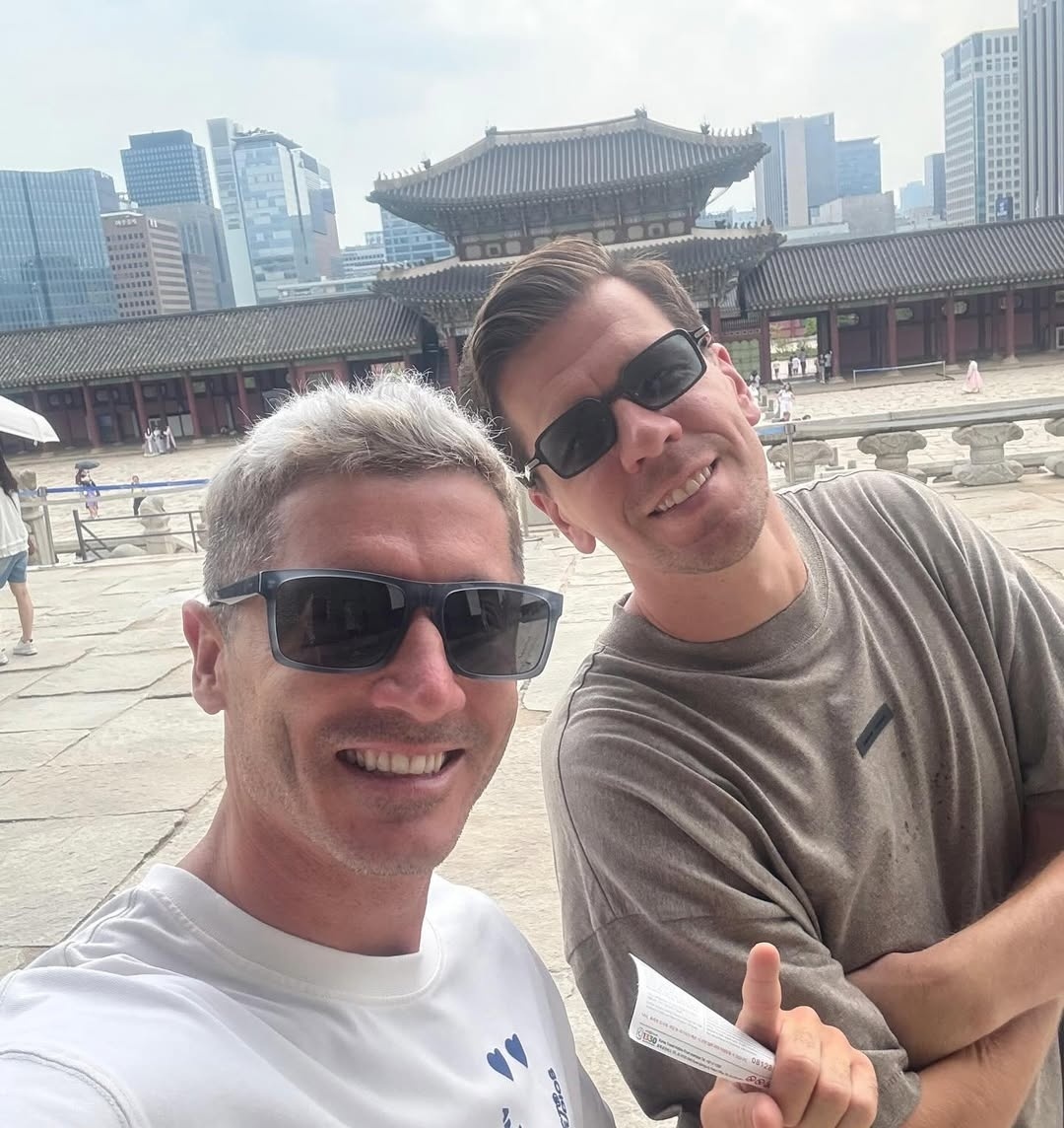 莱万多夫斯基和什琴斯尼🇵🇱😎❤️巴萨热点现场至死不渝红蓝魂 ​​​