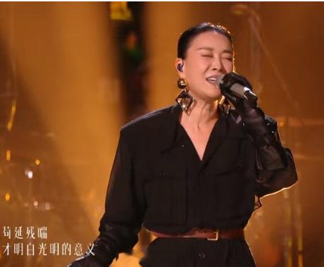 #那英 天后回归#英的舞台永远会有惊喜在等着我们，这期的舞台发挥真的好稳定啊，绝