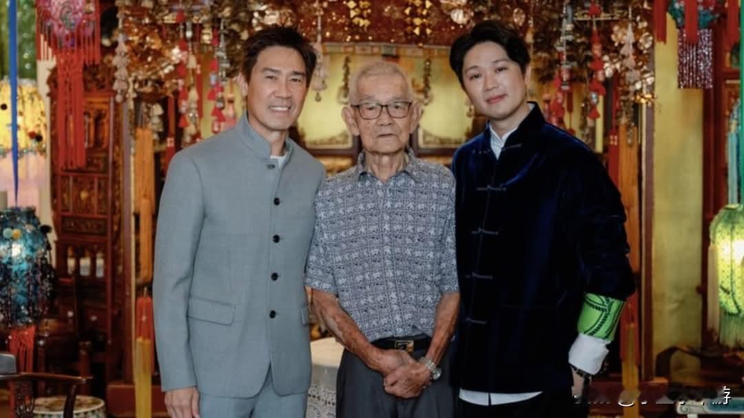 新加坡艺人陈之财正值官司期间，今天（4日）迎来65岁生日。其子陈熙晒出与父亲及爷