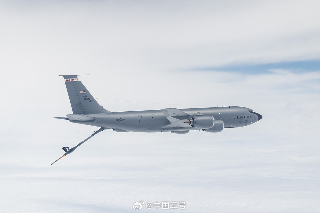 美军空中加油机坠毁【美国一架KC-135空中加油机在伊拉克西部坠毁】美军中央司令