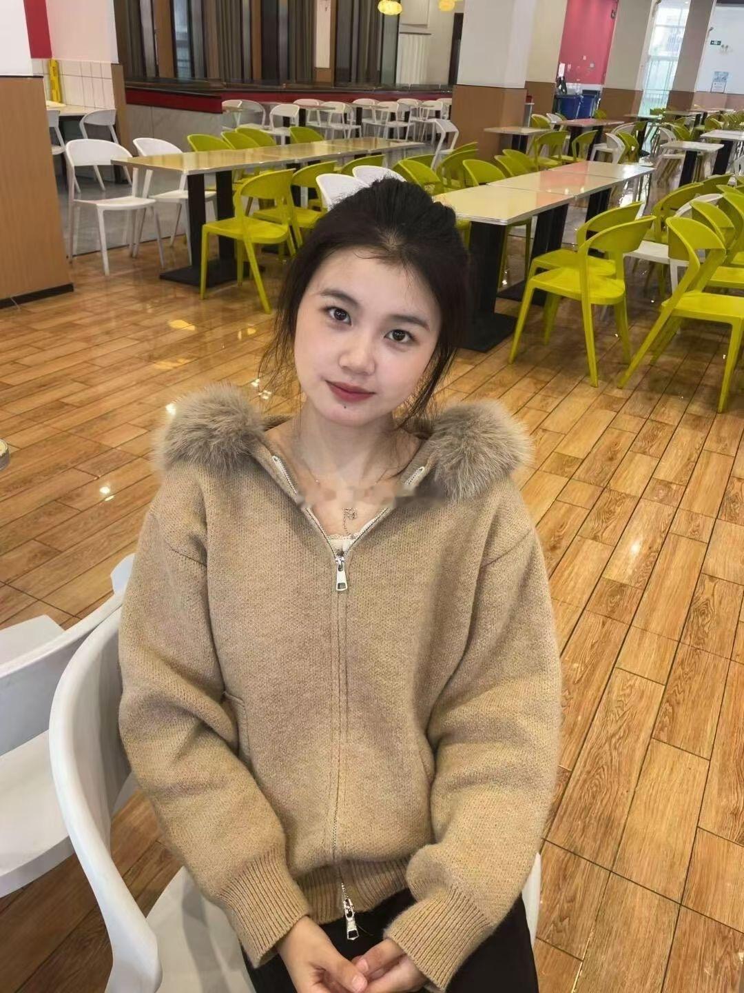 性别：女籍贯：四川目前所在地：乐山年龄：24身高：158体重：44kg工作：幼师