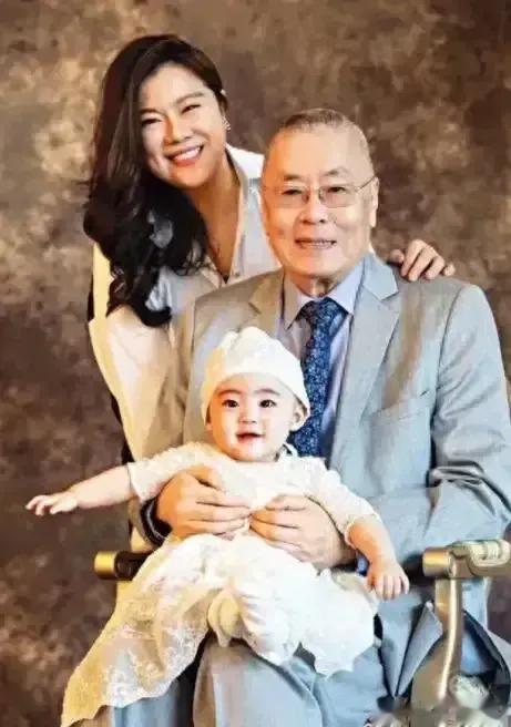 #84岁钢琴家刘诗昆得子 发文感谢爱人#祝贺刘诗昆，84岁又得一子，成为生育榜样