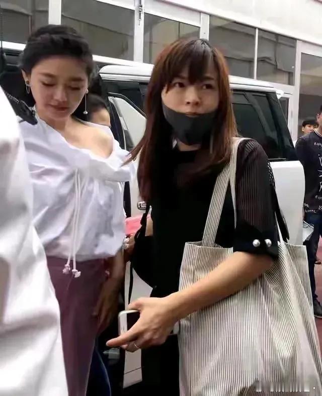 大S，最新状况曝光！近日，湾湾媒体曝光了一张大S的最新近照，网友看完，议论纷纷！