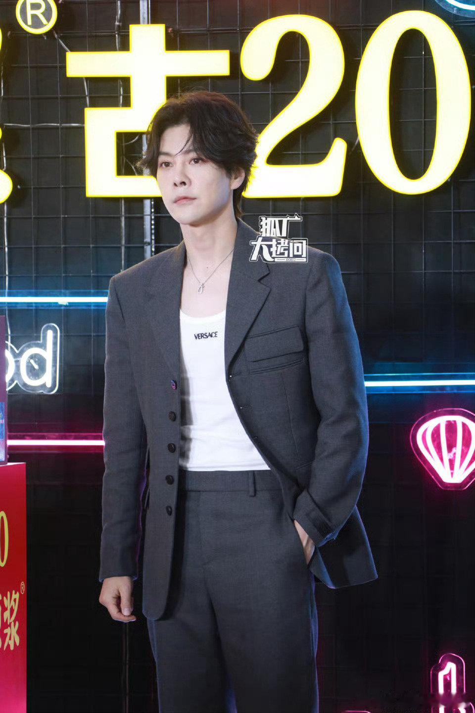 徐海乔、刘宇、许佳琪、徐振轩的媒体生图新鲜出炉，快来一同欣赏帅哥美女们的绝佳状态