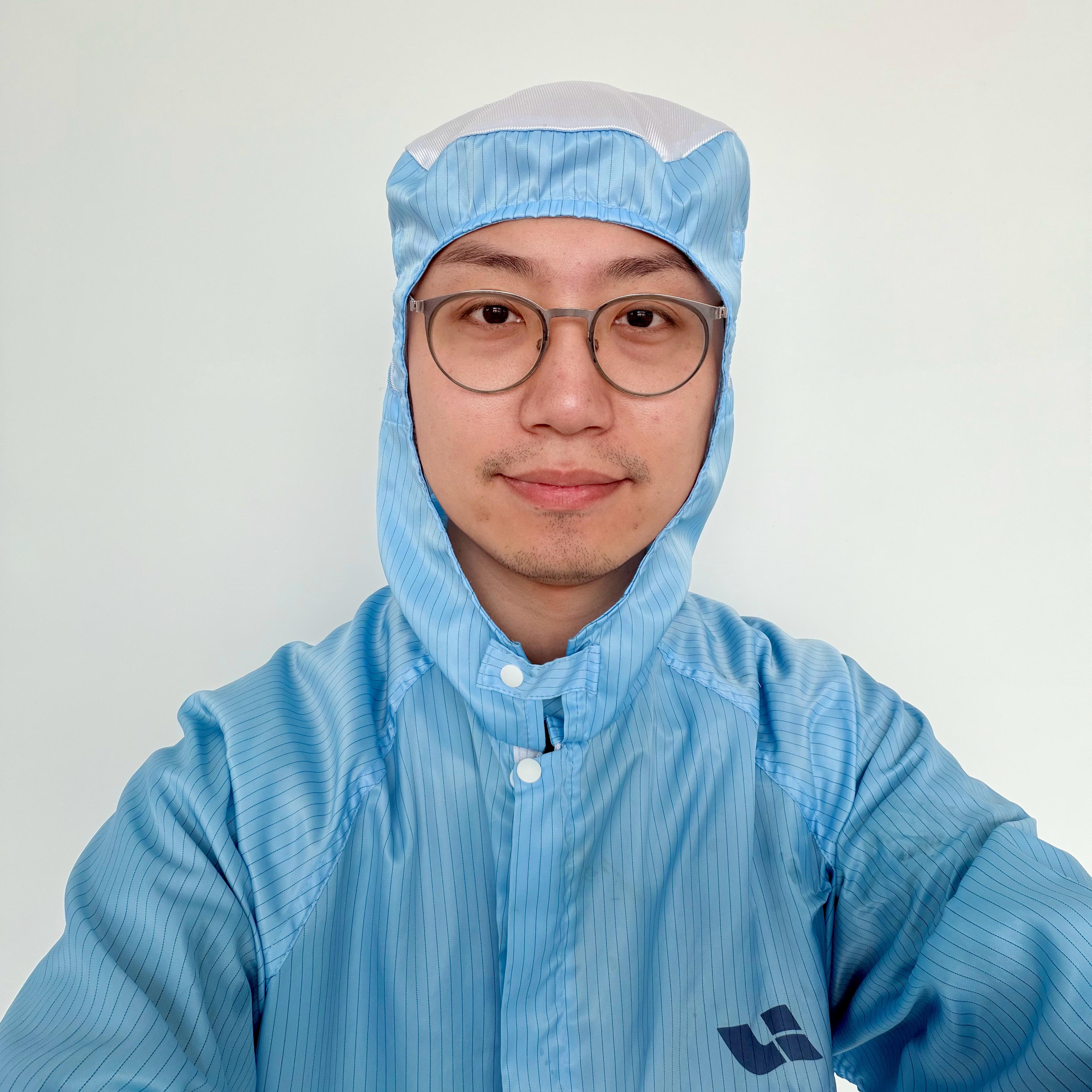 打了一天螺丝，腰要断了…不同的车间打螺丝的服装也不一样，懂得肯定知道我下午去哪了