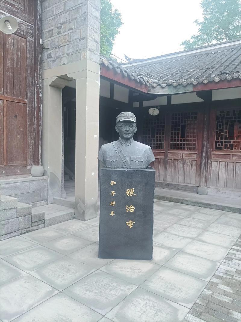 著名侨领张素九于当地时间4月20日在美国南加州去世，享年91岁。张素九是著名爱国