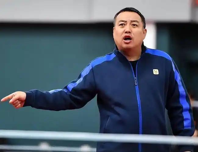 刘国梁估计怎么都没想到，让他头疼多时的不是那些铺天盖地的举报信，而是一份冷冰冰的