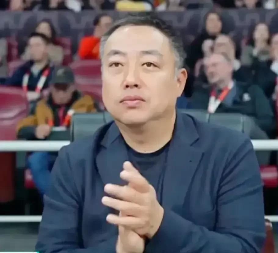 国乒大战勒伯伦，谁最稳？马龙樊振东，不服来战！
国乒对阵菲利克斯·勒伯伦，争议焦
