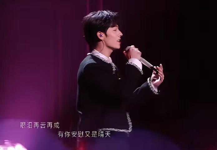 披哥爆笑名场面！曾辉陈若轩双双跑调，全网封神“卧龙凤雏”组合谁能想到！《披荆斩棘