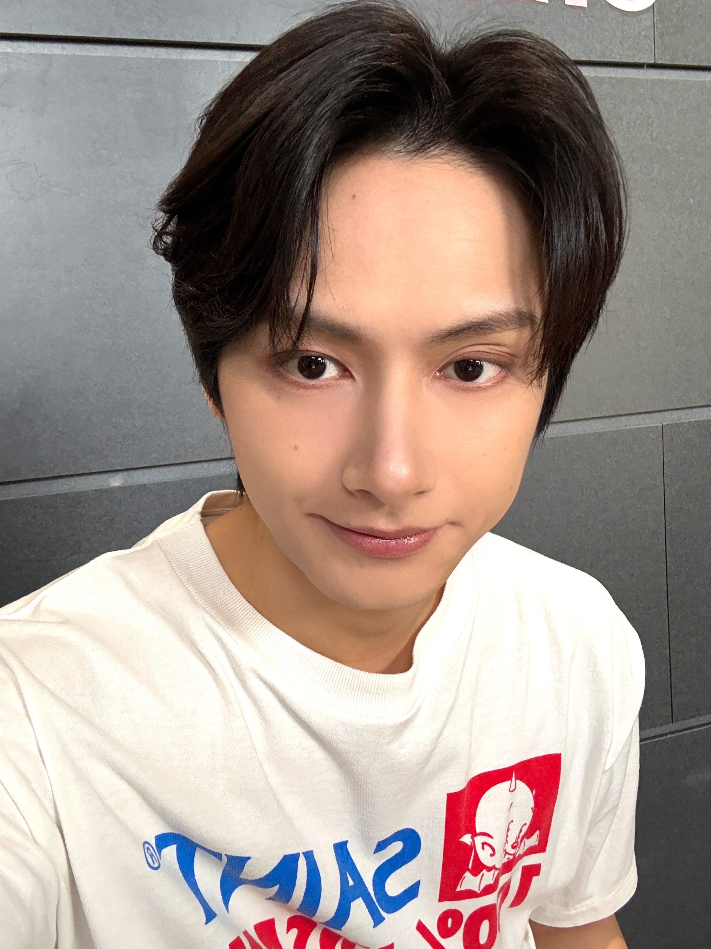 文俊辉0610生日快乐 [17'S JUN] 多亏了大家，我度过了一个非常幸福的