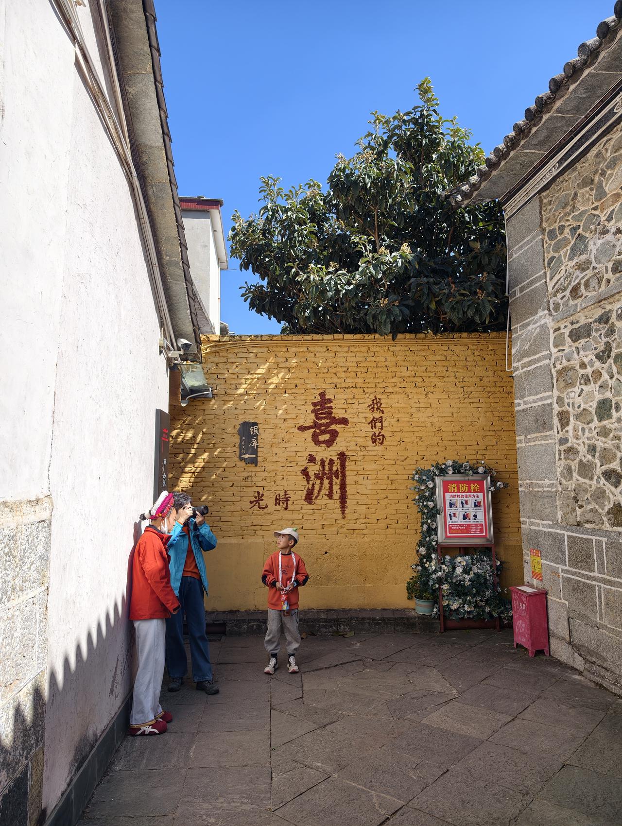 4月3日美军在伊朗上演了新的“拯救大兵瑞恩”行动，出动了155架飞机，耗费数亿美