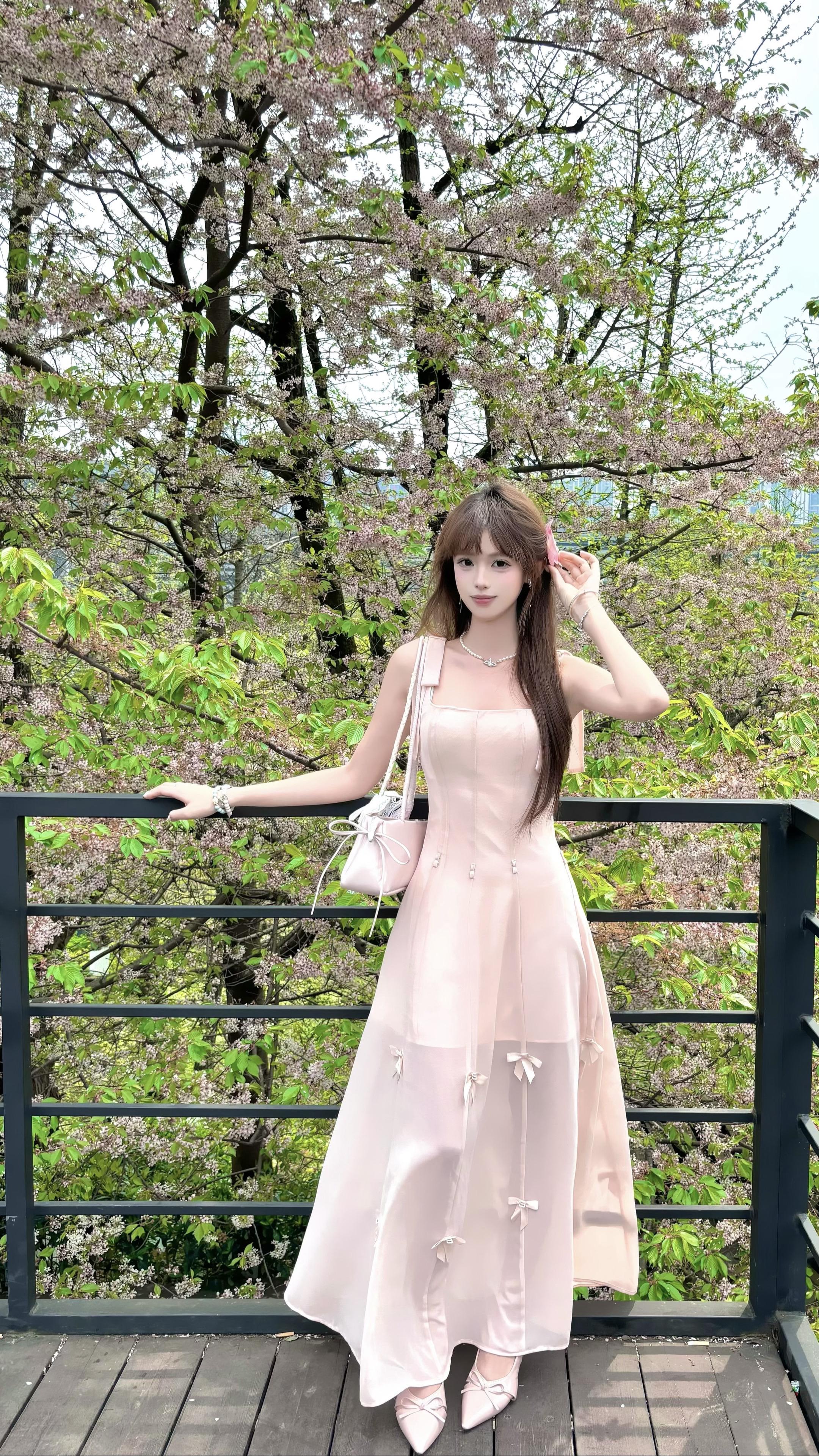 ˚⋆ꔫ 樱花树下春犹在𓈒𓏸˚₊