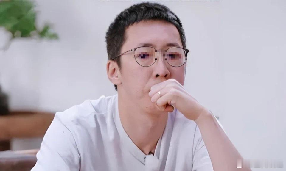 留几手反问李雪琴算低谷吗留几手又搞大事情了！这次把矛头指向了李雪琴和董宇辉。他发