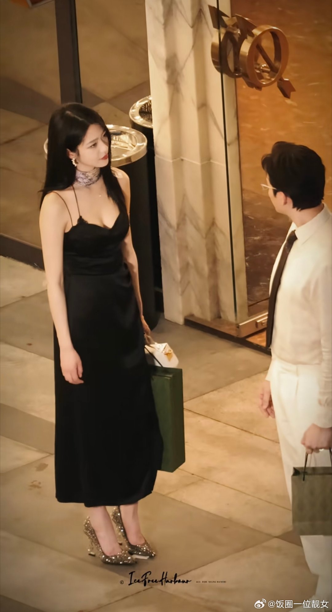 感觉向涵之比赵露思更适合演《许我耀眼》 