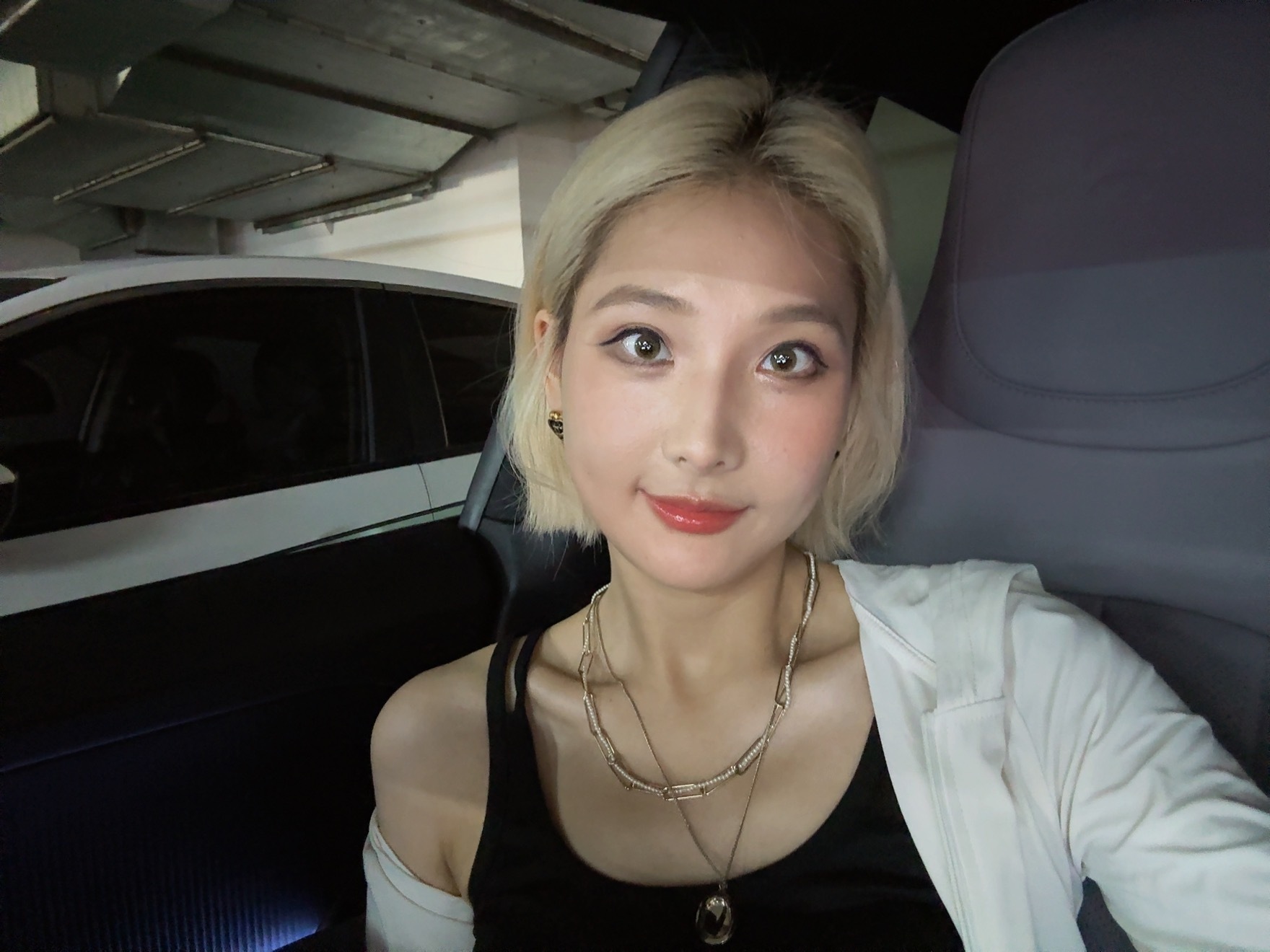 早啊，周五啦 我在车站接人 咱就是说最近都是司机小鱼[doge][doge] 还