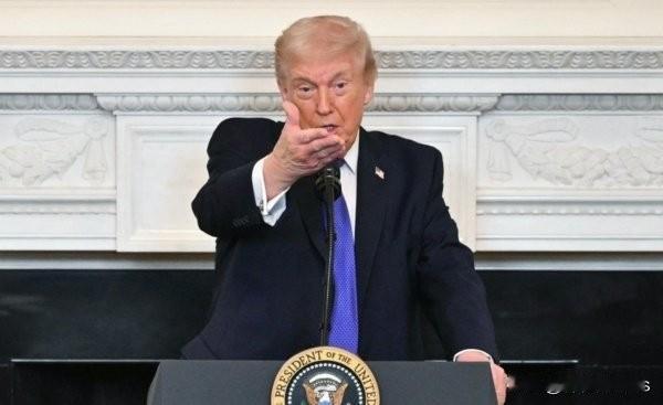 川普：考虑对伊朗进行有限军事打击

美国总统川普（特朗普）周五（2月20日）表示