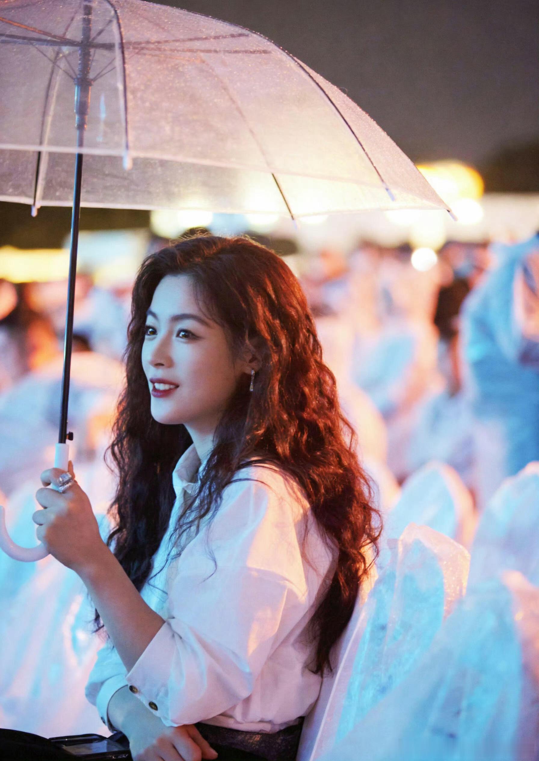 陈丽君今晚的神图，真是港风大美女